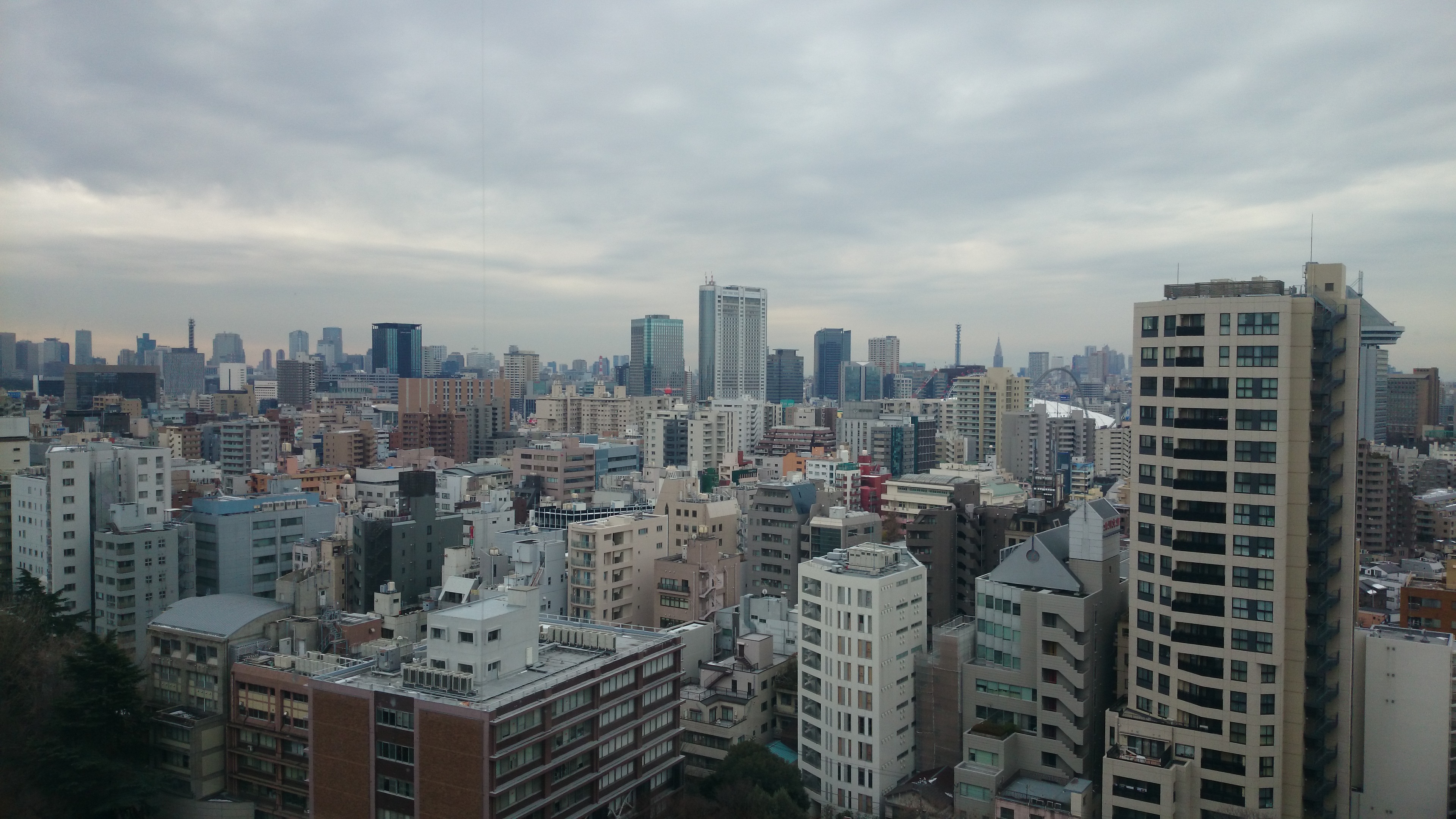 Поглед от архитектурния факултет на Токийски университет